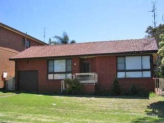 18 Matthews Cres, Port Kembla, NSW 2505