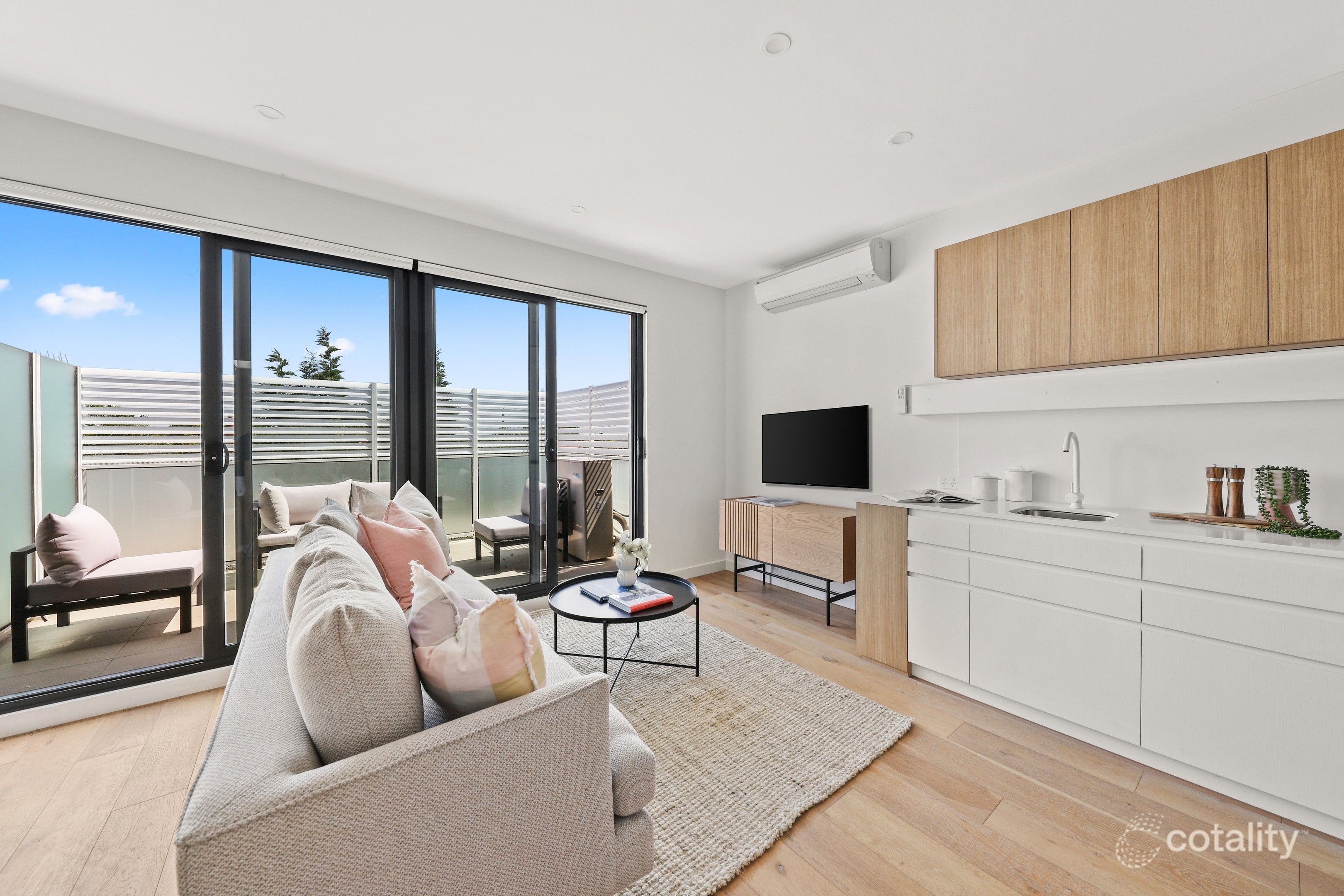 202/1044 Glen Huntly Rd, Caulfield South, VIC 3162