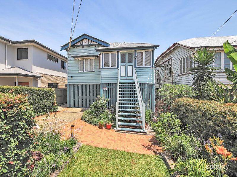 8 Gatling Rd, Cannon Hill, QLD 4170