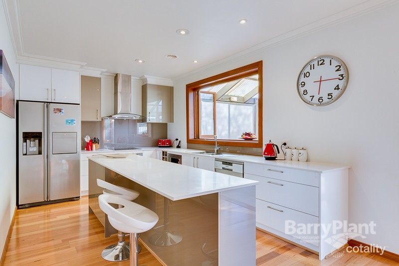 8 Caprice Ct, Keilor Downs, VIC 3038