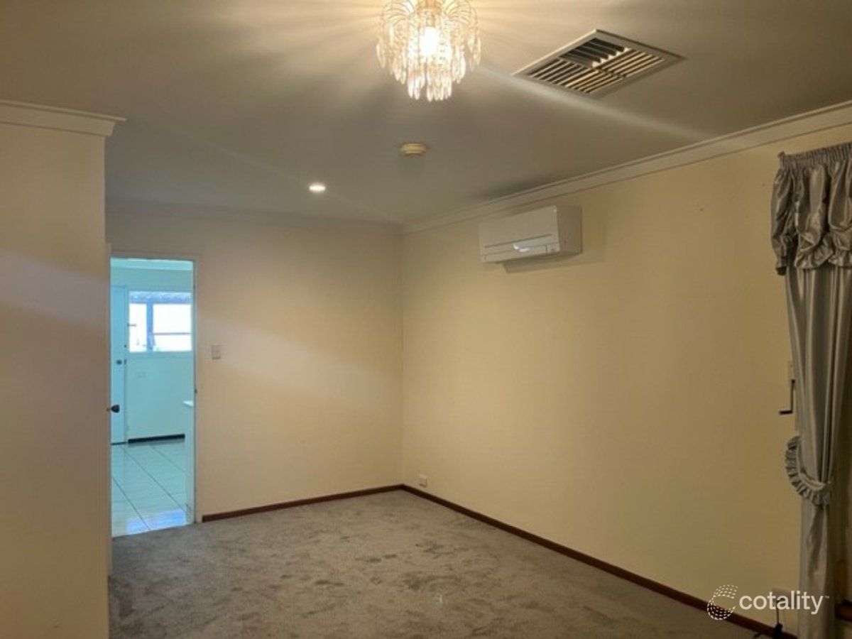 31 Mandfield Way, Parmelia, WA 6167