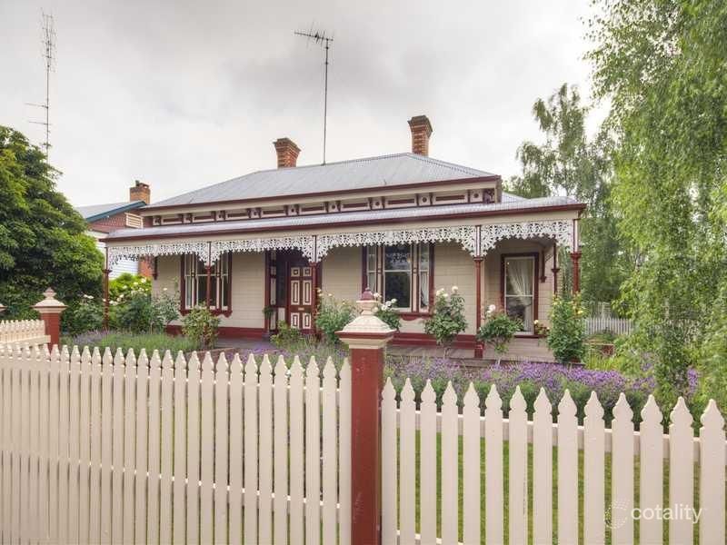 22 Burnbank St, Lake Wendouree, VIC 3350