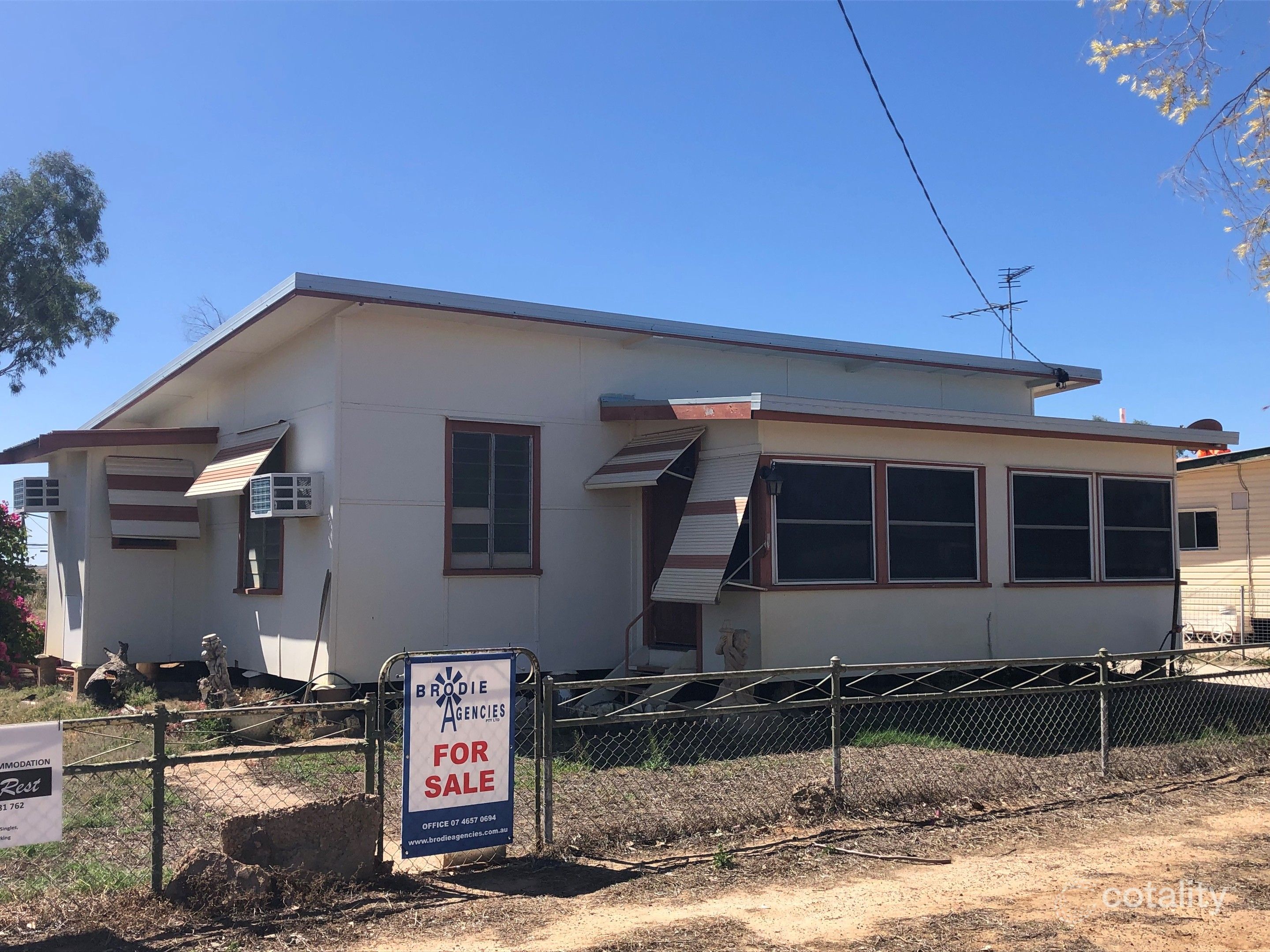 27 Chirnside St, Winton, QLD 4735