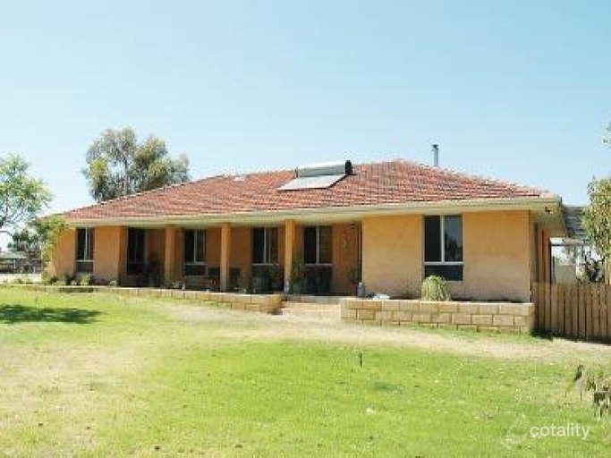 62 Bodeman Rd, Wandi, WA 6167