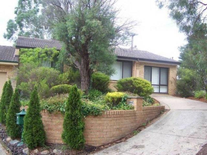 13 Stumm Pl, Latham, ACT 2615