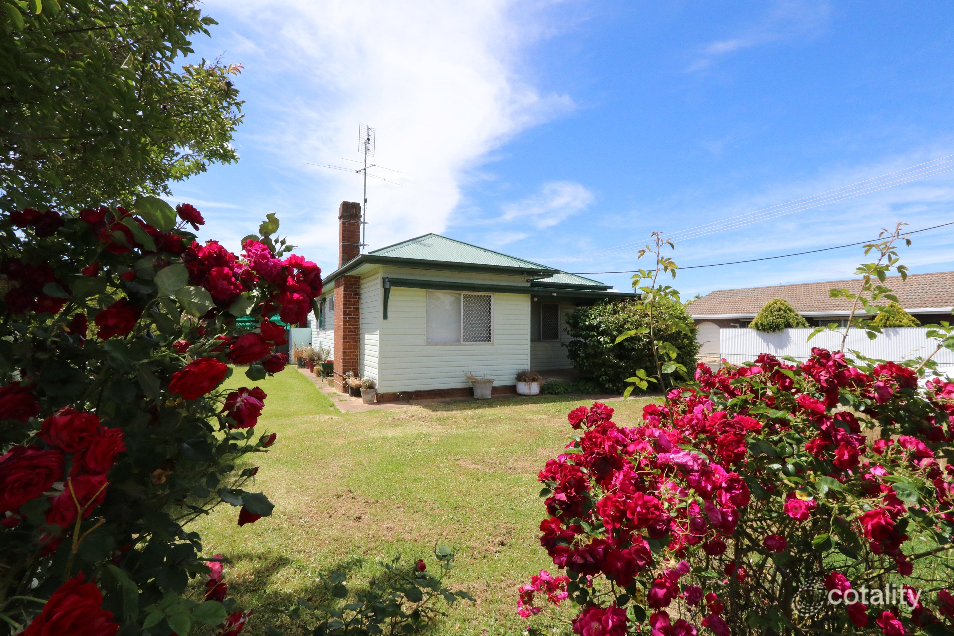 75 Britannia St, Temora, NSW 2666