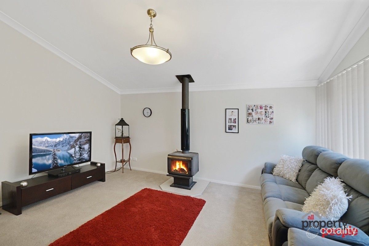 11/2 Whipbird Ave, Ingleburn, NSW 2565