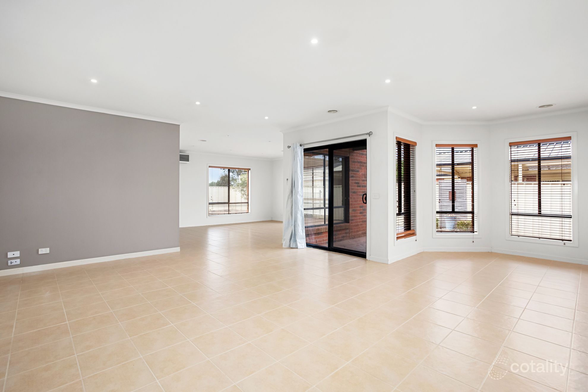 9 Silverdale Walk, Cairnlea, VIC 3023