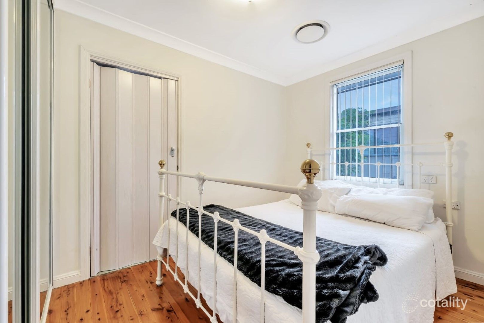 32 Dampier Cres, Fairfield West, NSW 2165