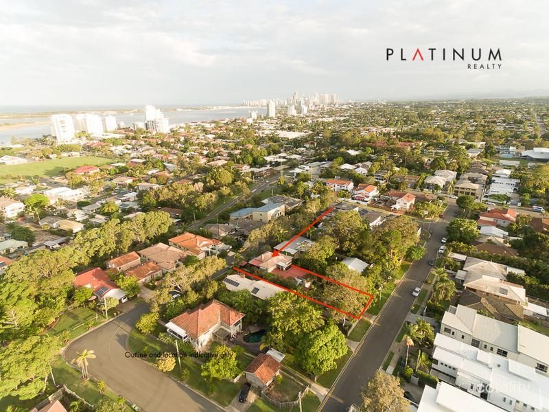 10 Hilltop St, Labrador, QLD 4215