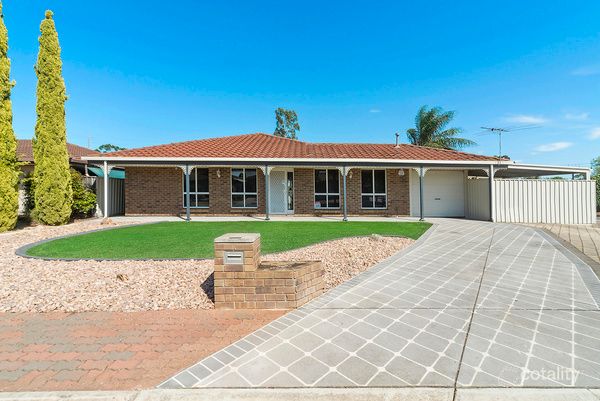 15 Cherrytree Cres, Blakeview, SA 5114