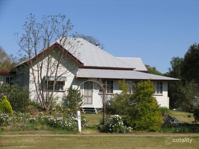 21 Briggs St, Pittsworth, QLD 4356