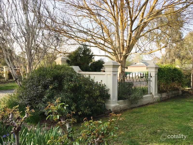 3 Birch St, Oakbank, SA 5243