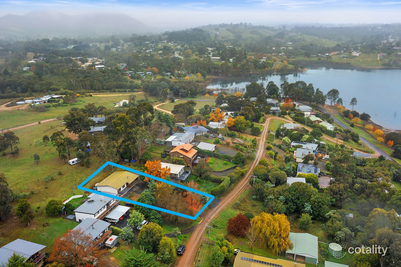 16 Hills Rd, Goughs Bay, VIC 3723