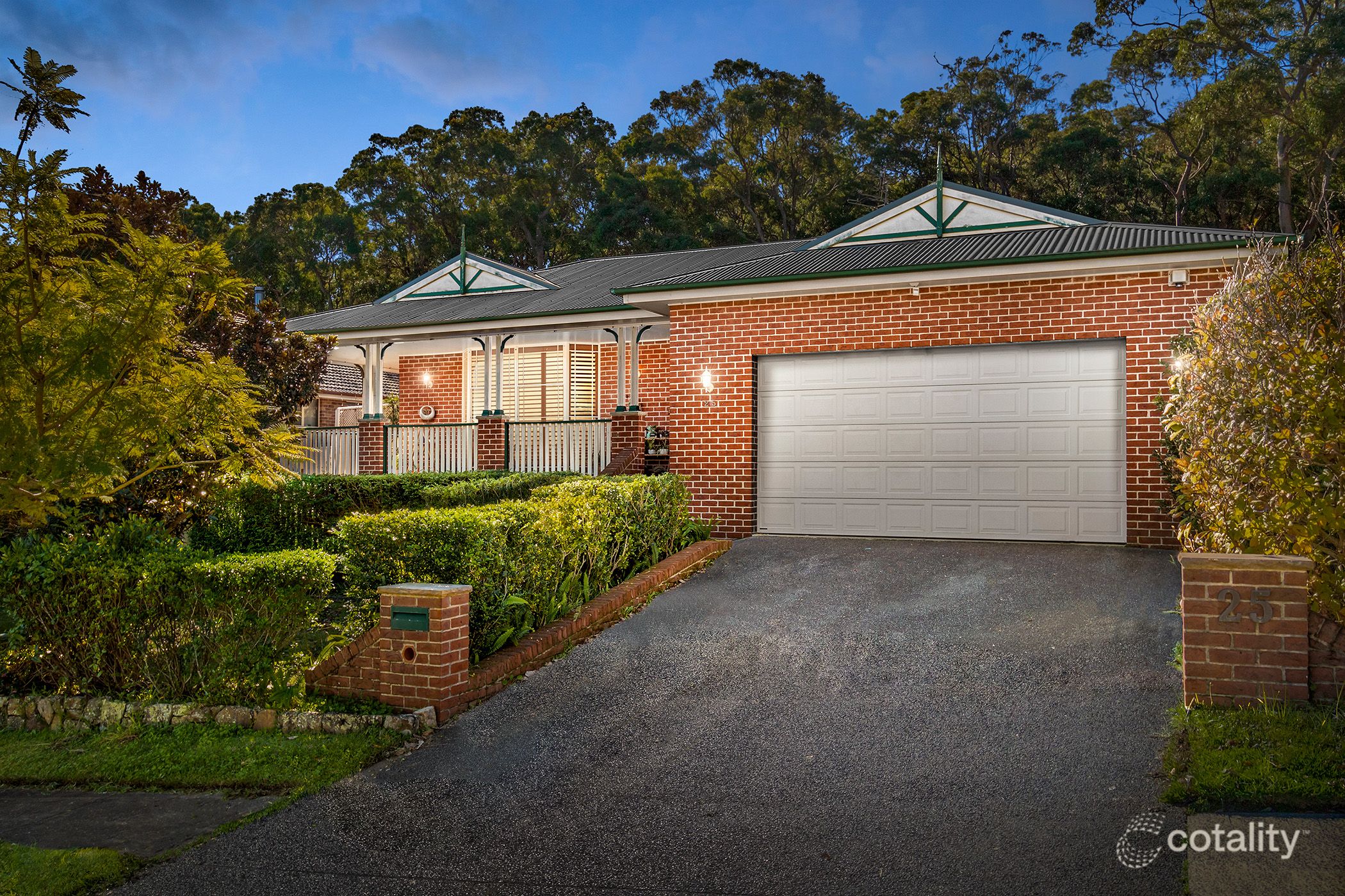 25 Cassegrain Cl, Eleebana, NSW 2282