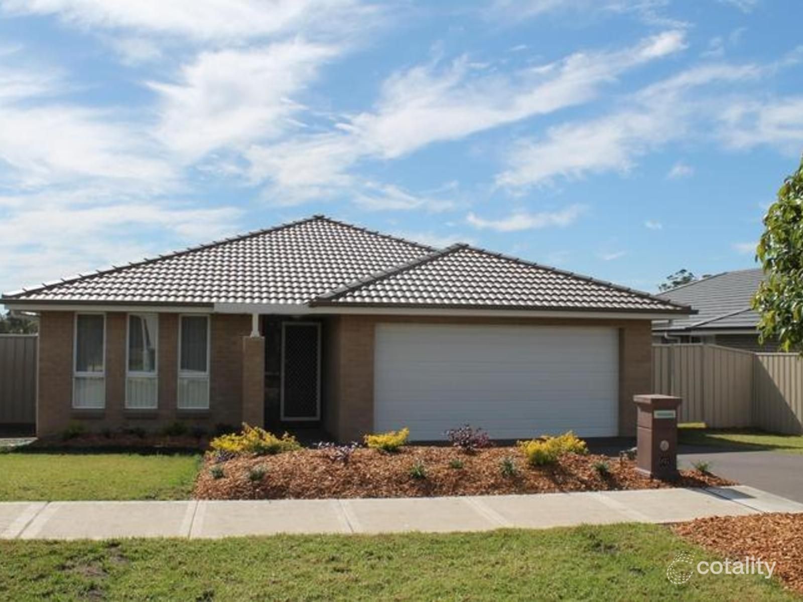 28 Grasstree Ave, Woongarrah, NSW 2259