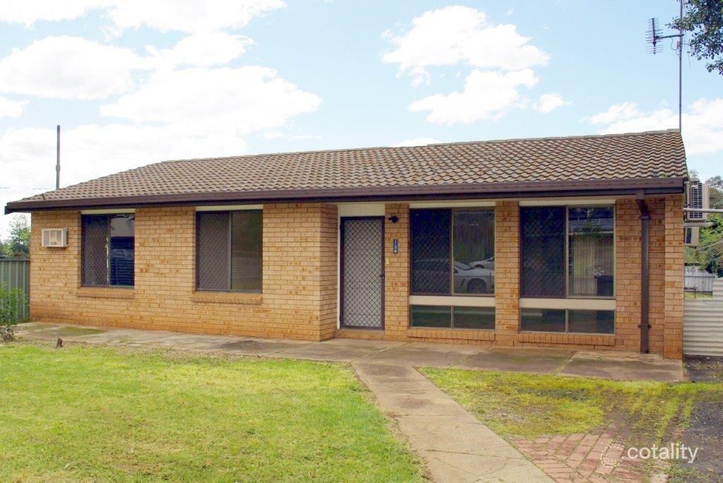 134 Whiteley St, Wellington, NSW 2820