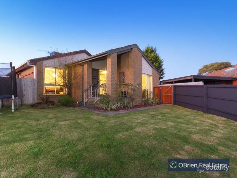 4 Dealbata Ave, Endeavour Hills, VIC 3802