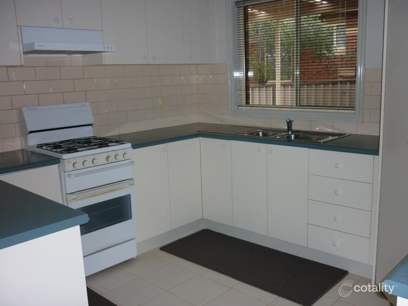 1/27 Blue Gum Dr, Strathdale, VIC 3550