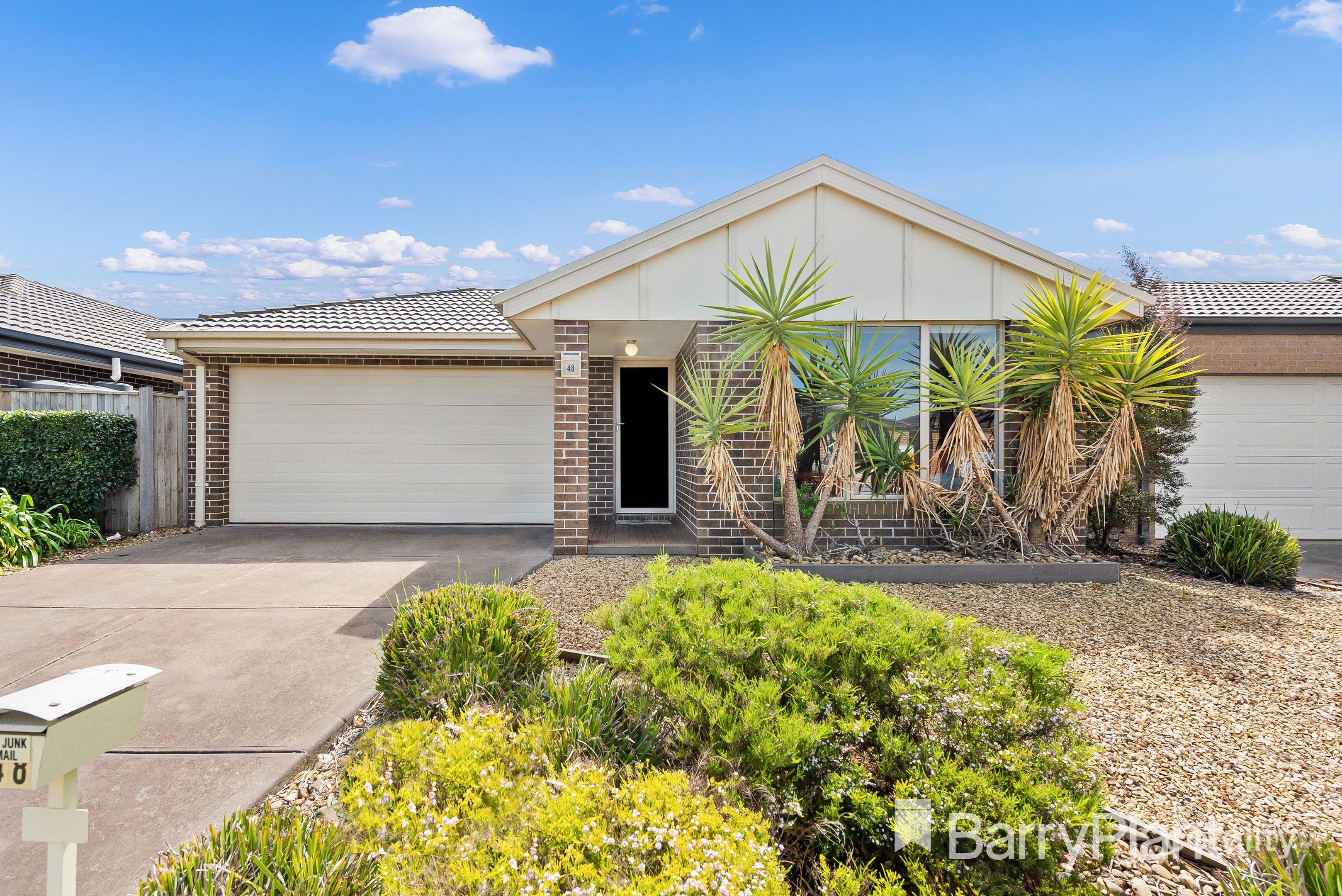 48 Saltbush Cres, Brookfield, VIC 3338