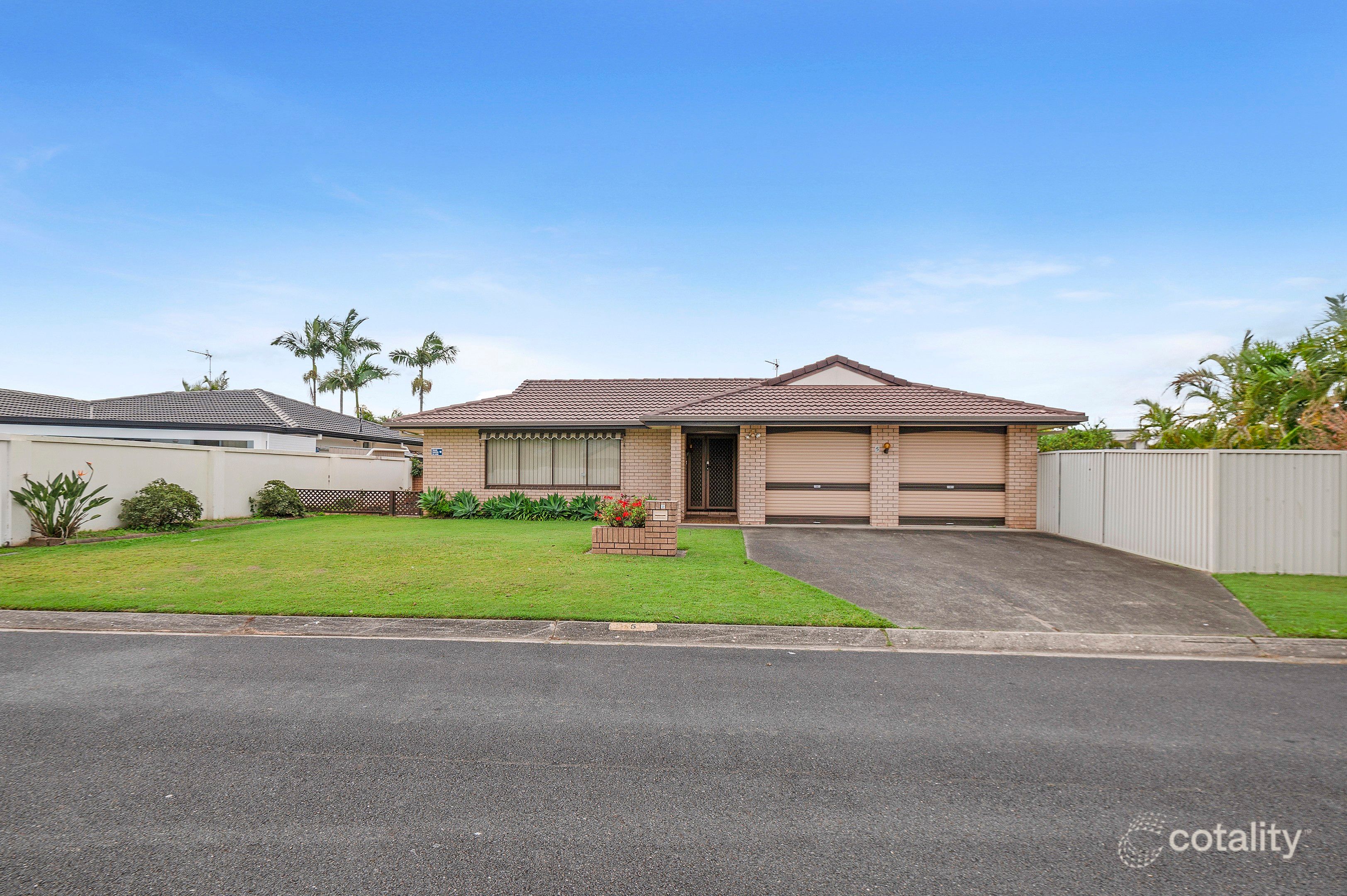 5 Elgin Cres, Bundall, QLD 4217