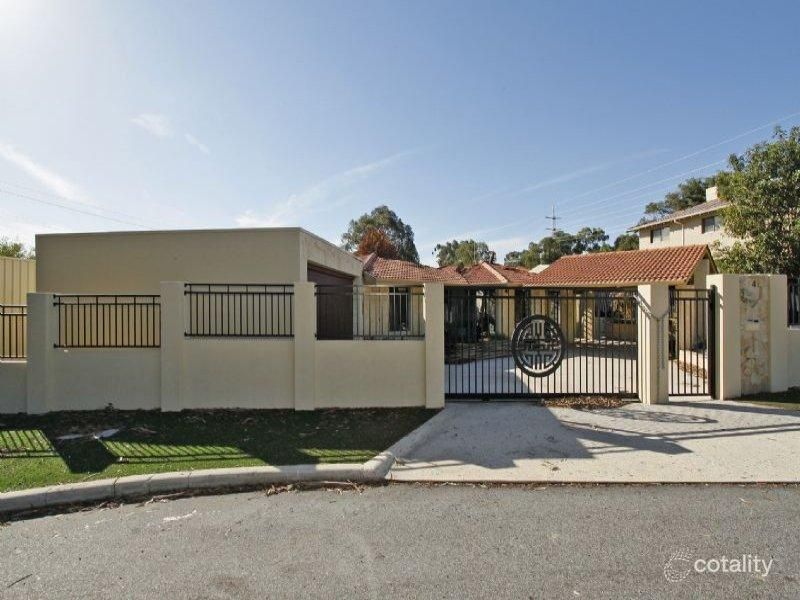 4 Blain Ct, Leeming, WA 6149