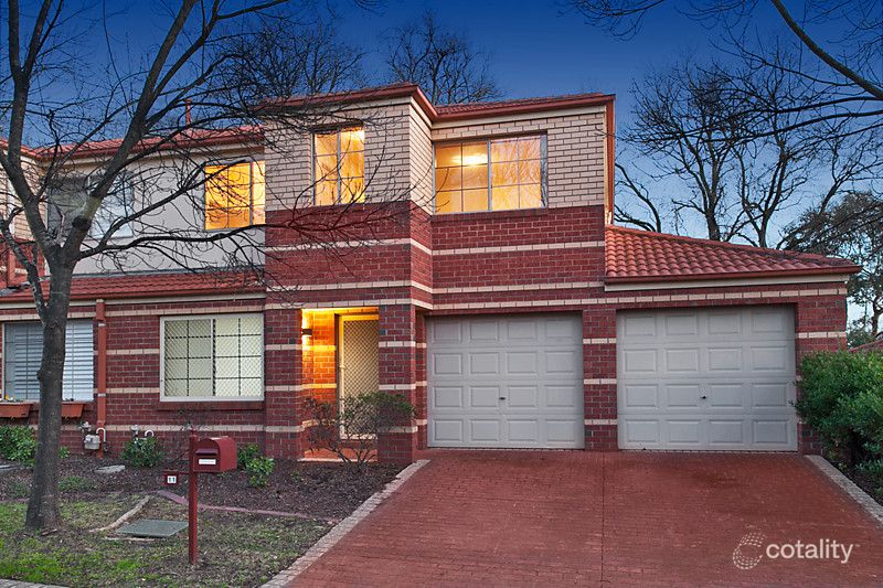 11 Peppermint Gr, Box Hill South, VIC 3128