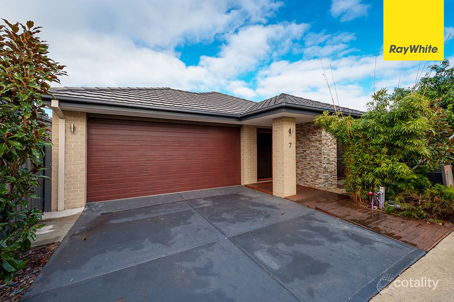 7 Moor Park Dr, Craigieburn, VIC 3064