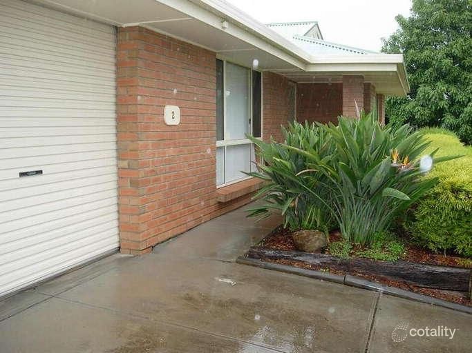 2 Viney Ct, Hackham, SA 5163