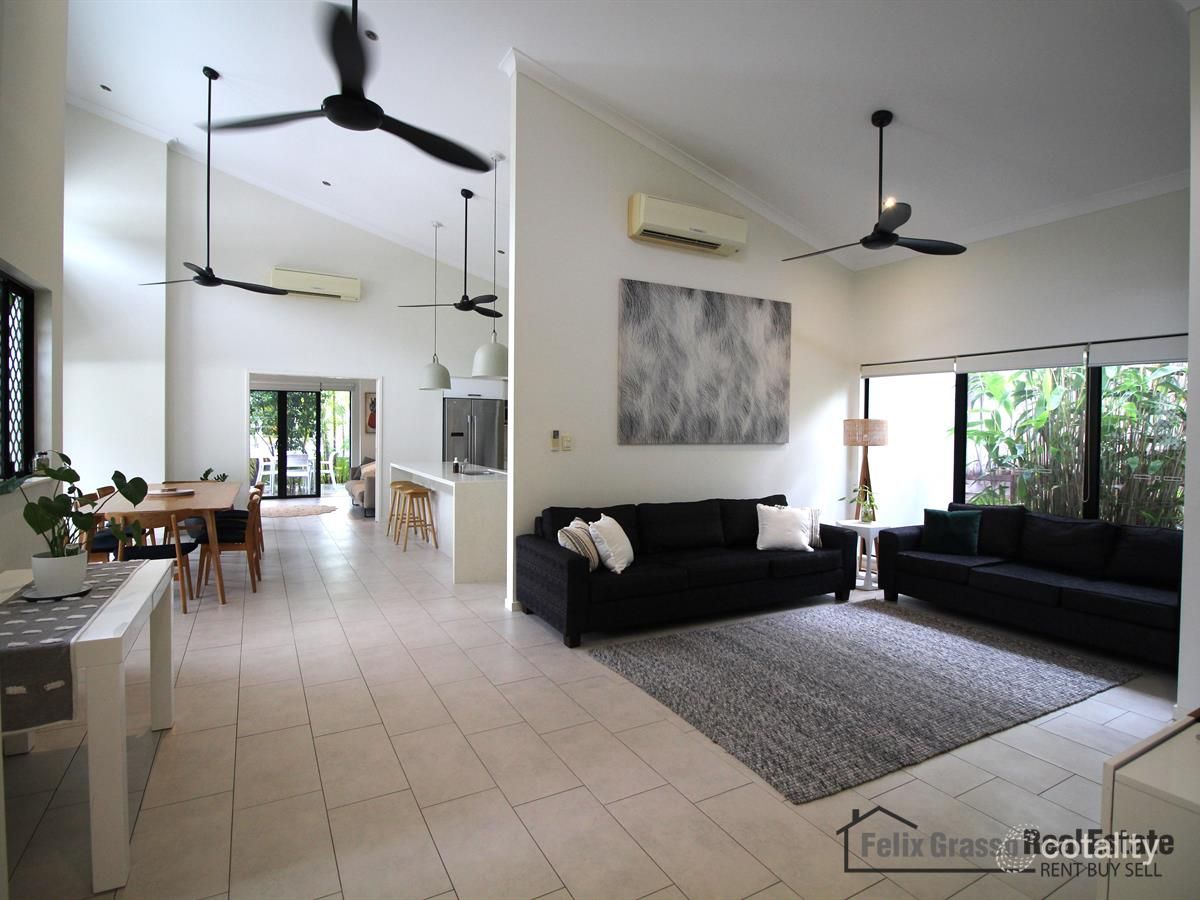 3 Eleanor Cl, Mooroobool, QLD 4870