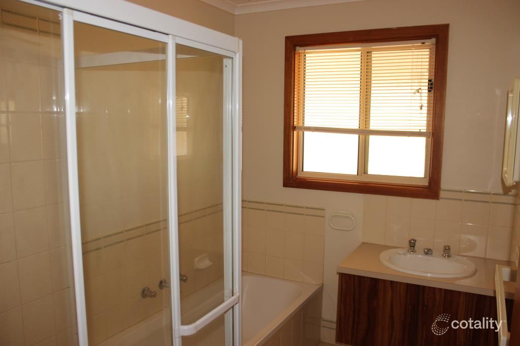 28 Bopeechee St, Roxby Downs, SA 5725