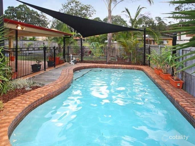 77 Almeida St, Indooroopilly, QLD 4068