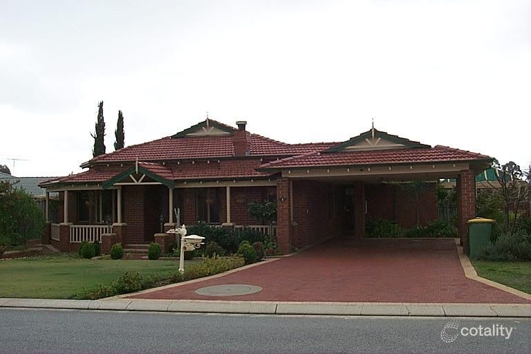 8 Foreshore Ent, Wilson, WA 6107