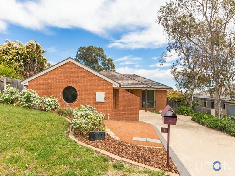 9 Magnolia Cl, Jerrabomberra, NSW 2619