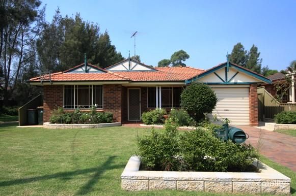 34 Devitt Cres, The Oaks, NSW 2570