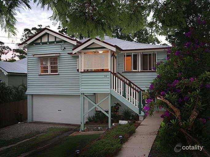 94 Gracemere St, Newmarket, QLD 4051