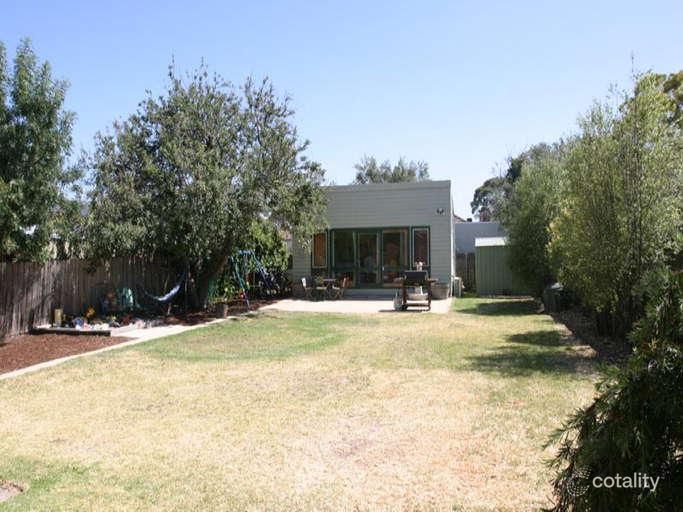 75 Raynes Park Rd, Hampton, VIC 3188