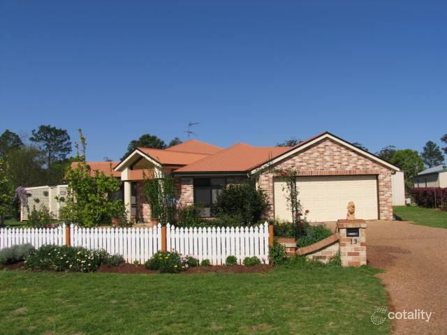 13 Bronwyn Ct, Highfields, QLD 4352