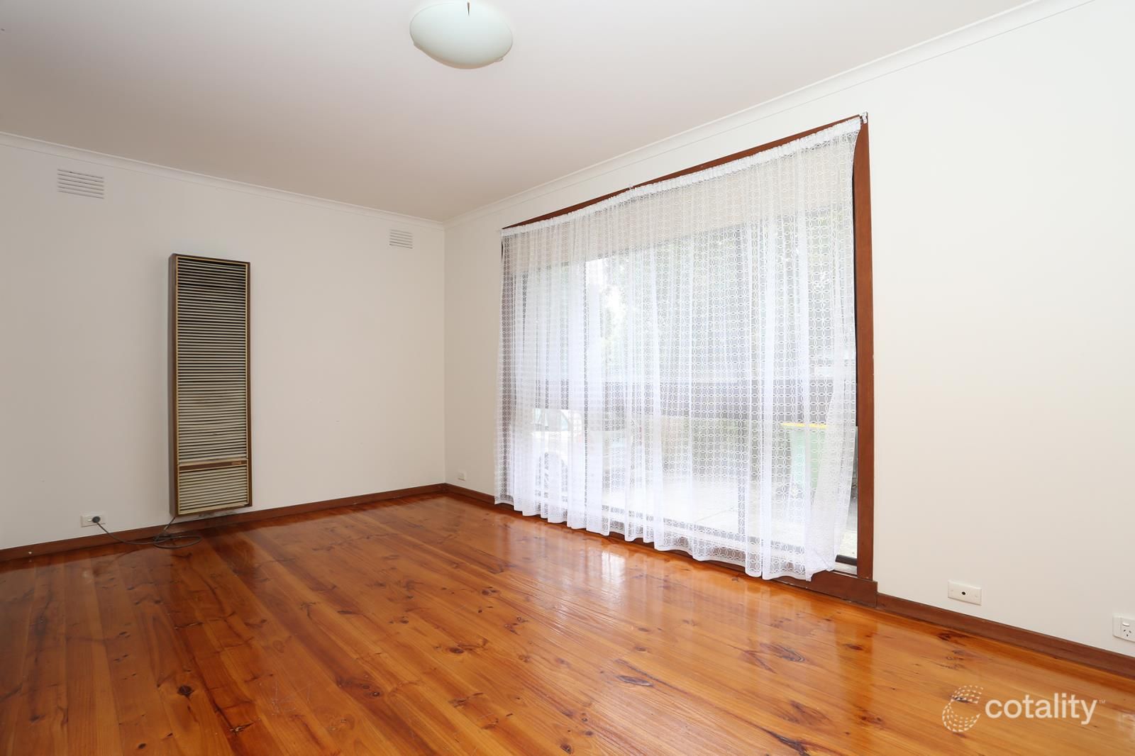 2/10 Goulburn Ave, Reservoir, VIC 3073