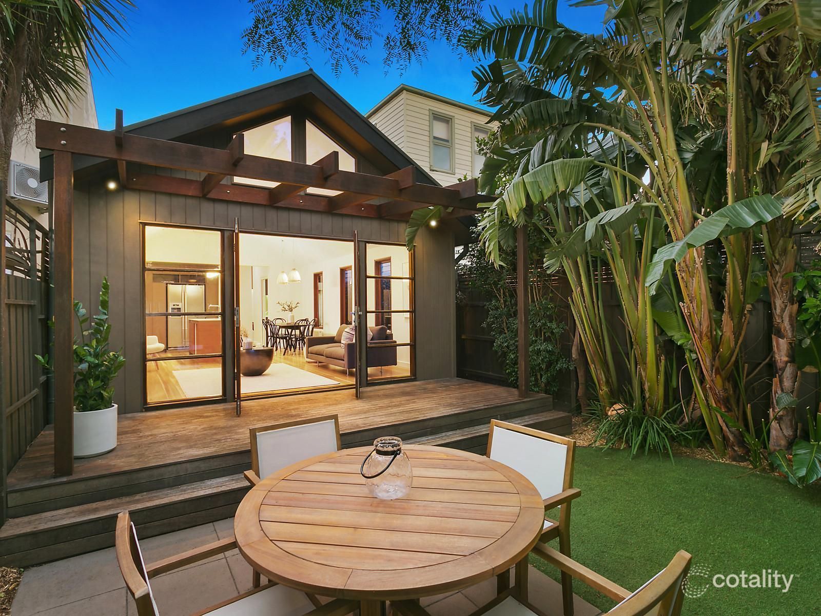 23 Moore St, Elwood, VIC 3184