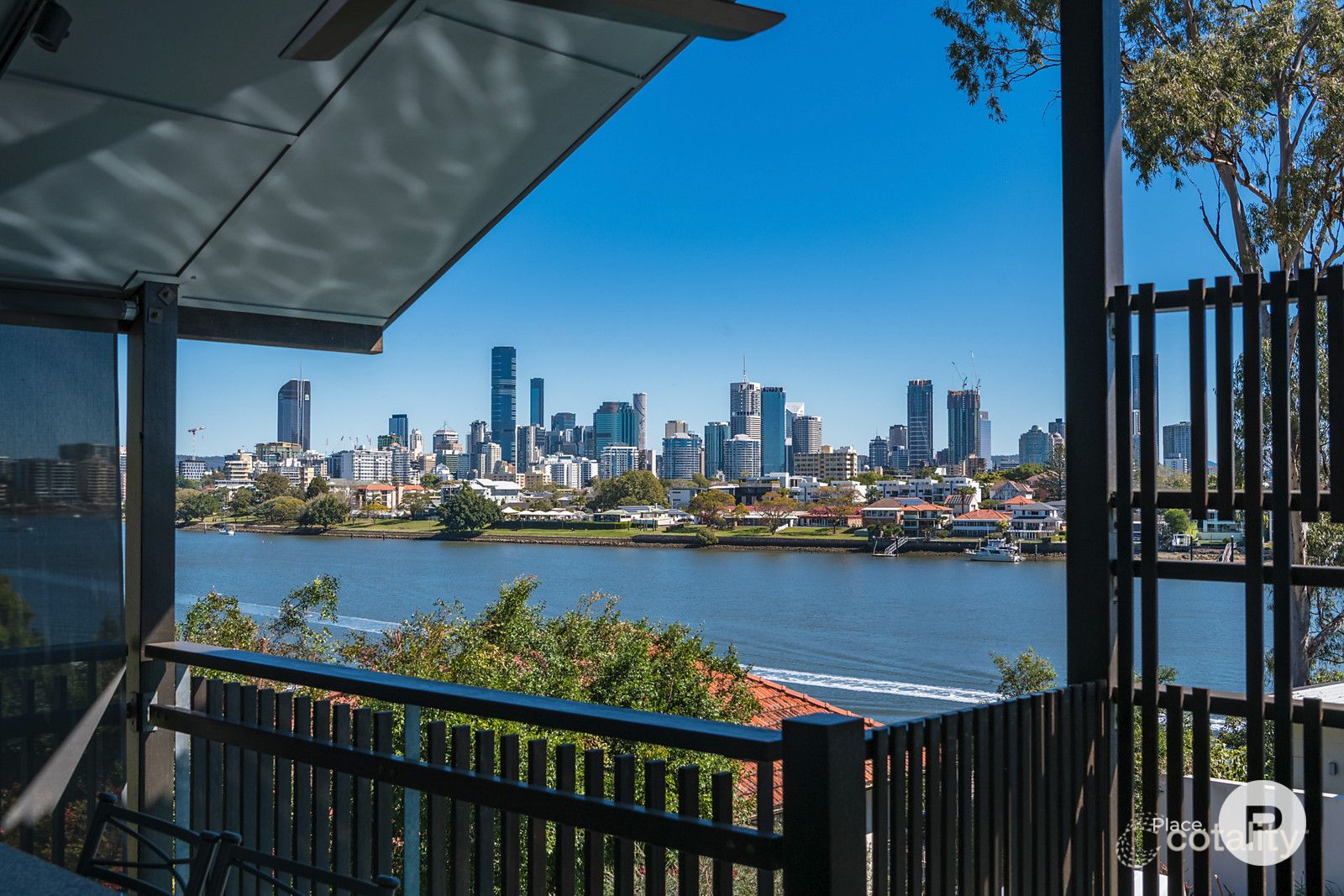 82 Wynnum Rd, Norman Park, QLD 4170