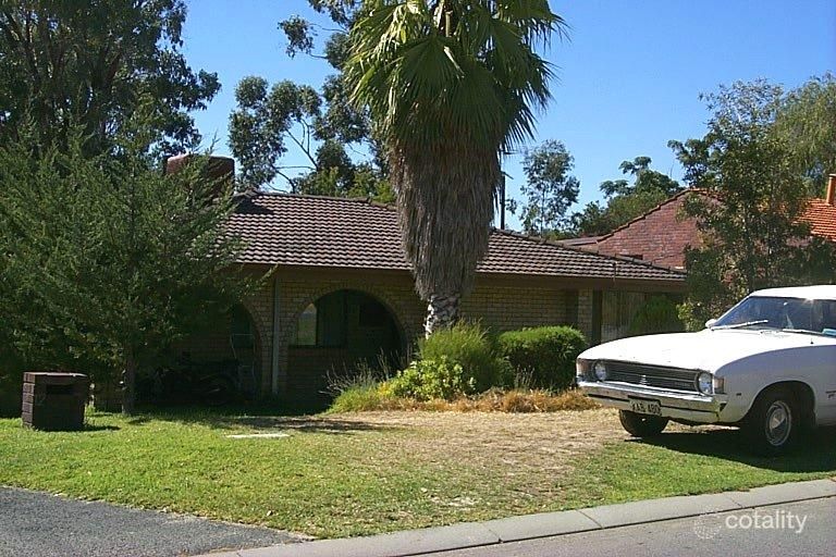 10 Dromana Pl, Craigie, WA 6025