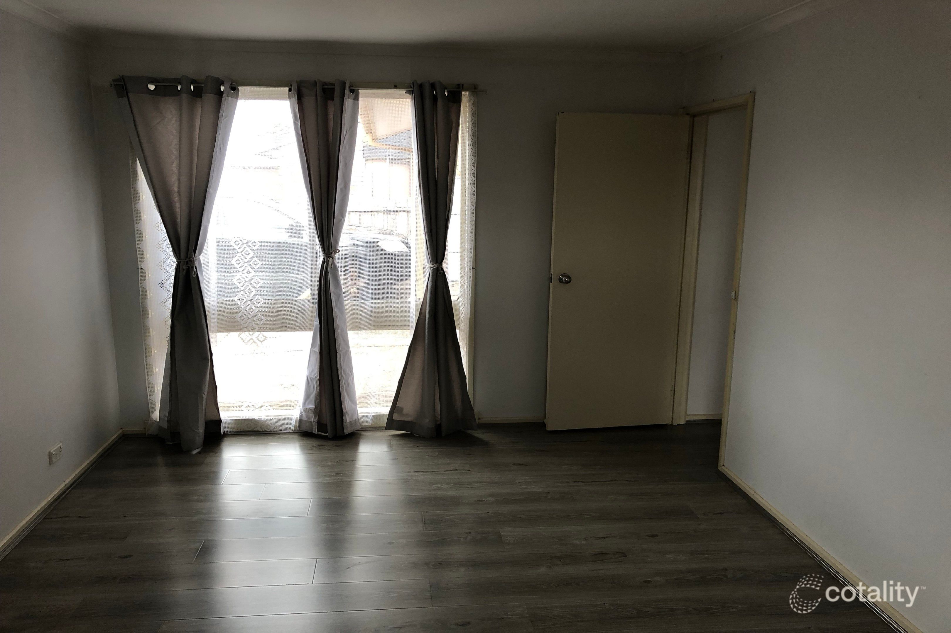 2/17 Parkview Cl, Dandenong, VIC 3175