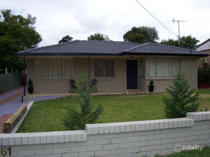 61 Day St, Wyoming, NSW 2250