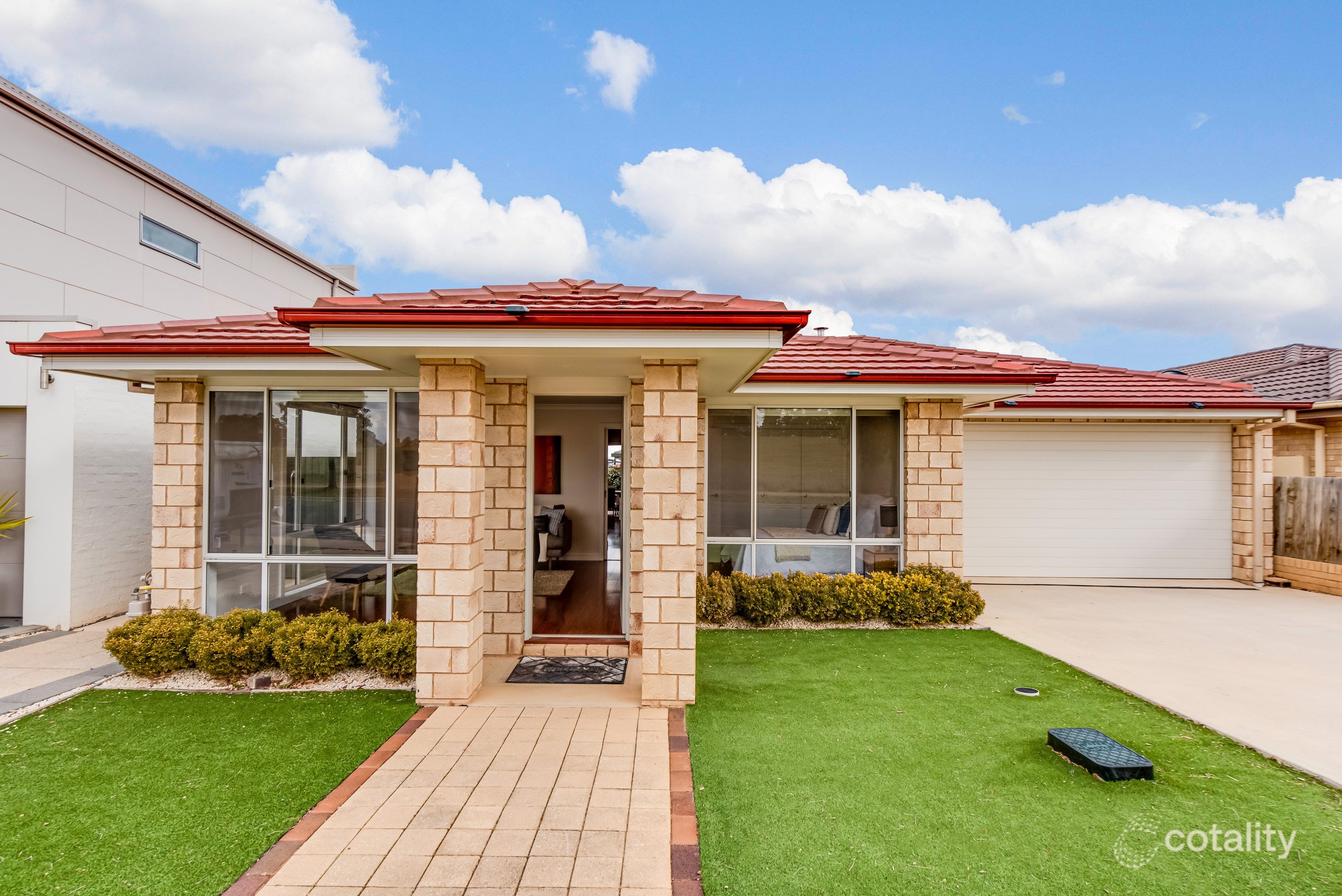 21 Ormiston Cct, Harrison, ACT 2914