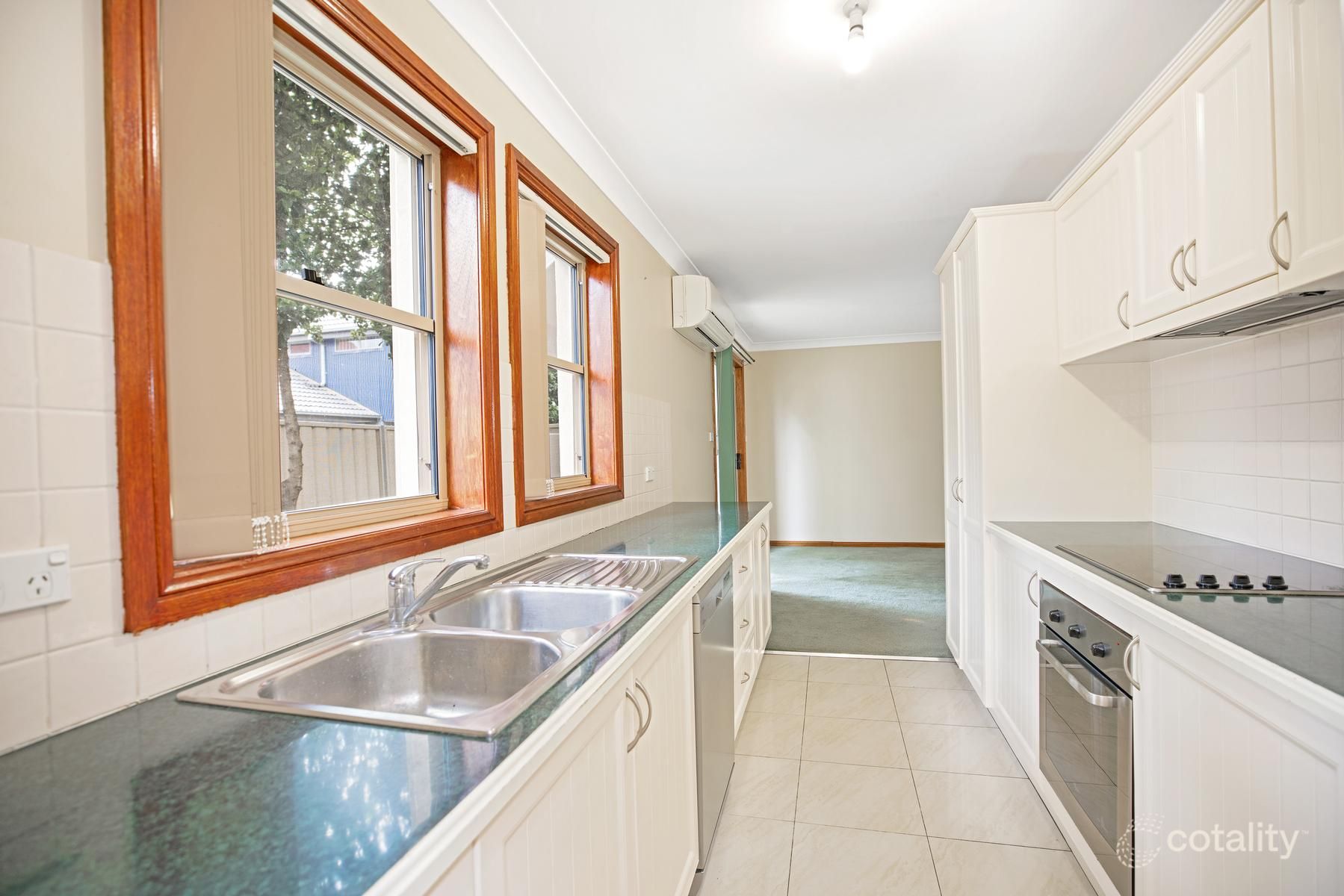 2/74 Cam St, Cambridge Park, NSW 2747
