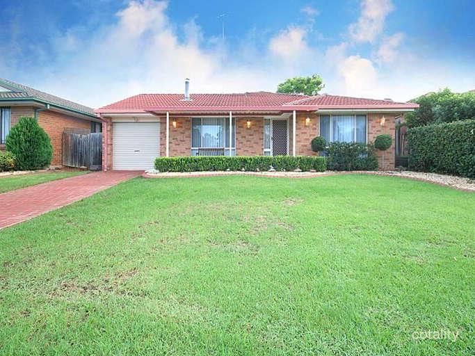 2 Spinosa Pl, Glenmore Park, NSW 2745