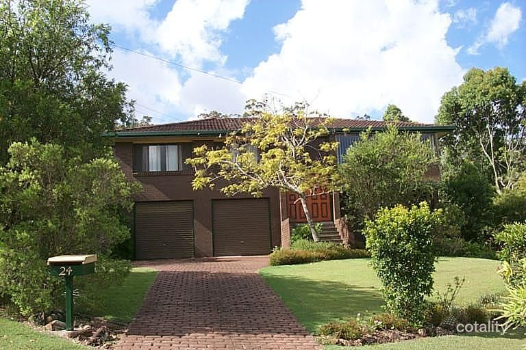 24 Winona St, Shailer Park, QLD 4128