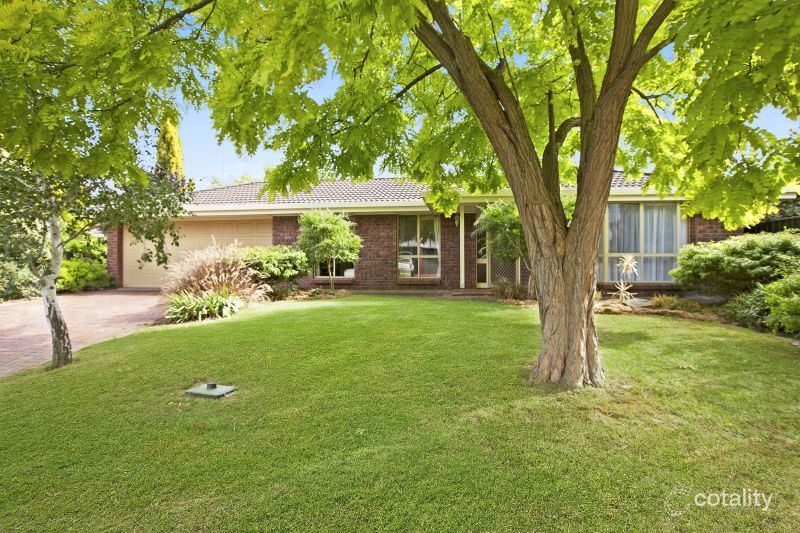 8 Knightsbridge Ct, Happy Valley, SA 5159
