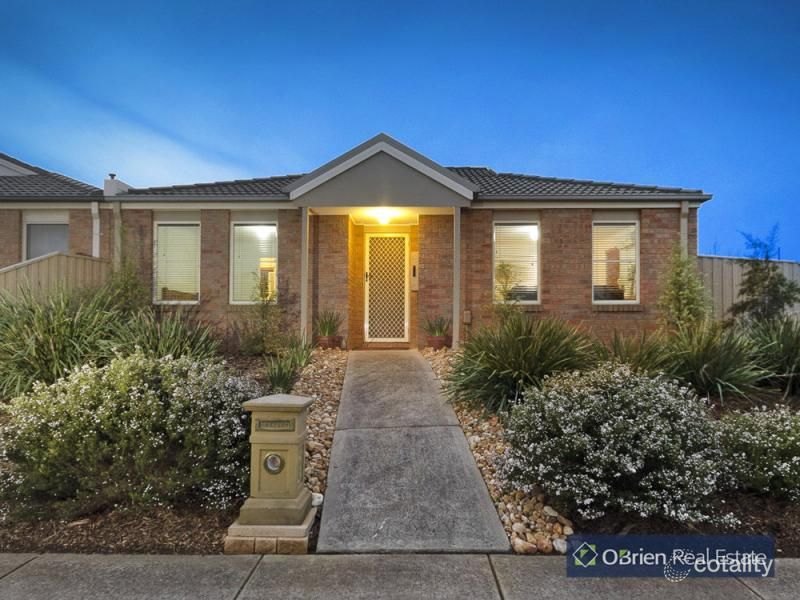 43 Honey Myrtle Way, Cranbourne, VIC 3977